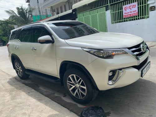 រថយន្តលក់ Toyota Fortuner 018