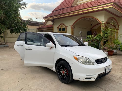 ប្រើផ្ទាល់ Toyota Corolla Matrix 2003 បើកដំបូល