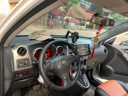ប្រើផ្ទាល់ Toyota Corolla Matrix 2003 បើកដំបូល
