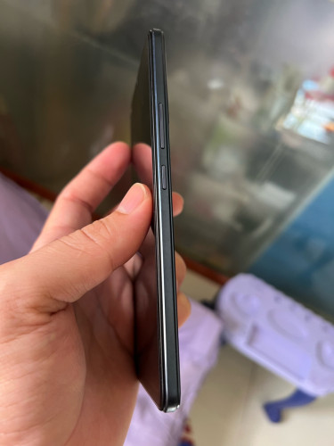 ចង់លក់Vivo v23e