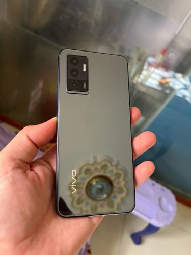 ចង់លក់Vivo v23e