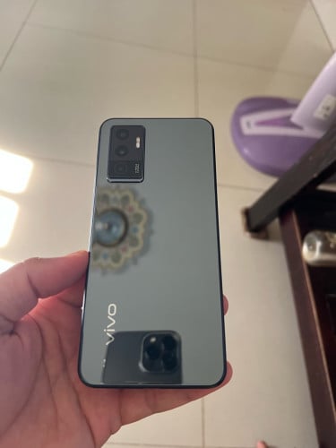 ចង់លក់Vivo v23e