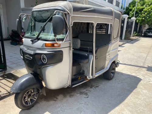 2019 BAJAJ MAXMA