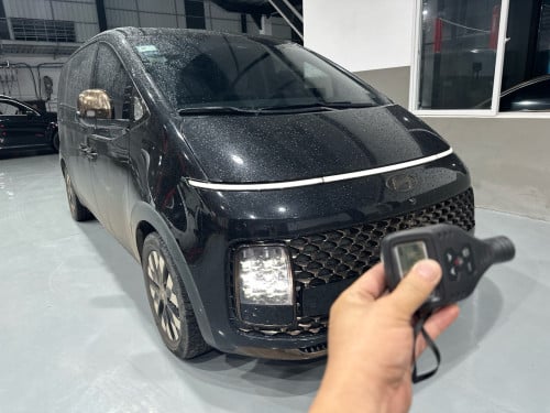 2025 Hyundai MPV 7-seater. STARIA. Original paint throughout. 11,000 km mileage.