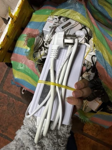 Adapter all in one 12V 19V Have UPS មានការធានា1 អាទិត្យ អីវ៉ាន់មាននៅក្នុងស្តុក📩