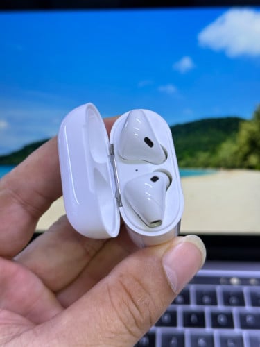 AirPods 2nd Generation 98%