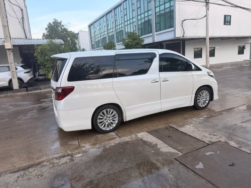 Alphard  012