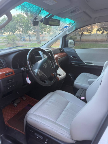 Alphard  012