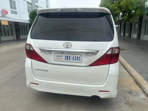 Alphard 2010