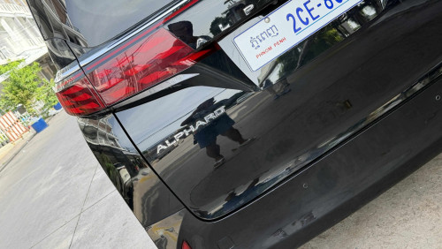 Alphard 2015 upgrade 2025 Hybrid full ធានាឡានស្អាត អត់បុកប៉ះ