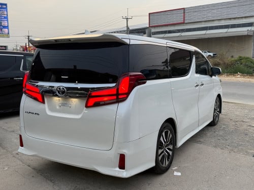 Alphard ឆ្នាំ2020 V4 សាំងសុទ្ធ