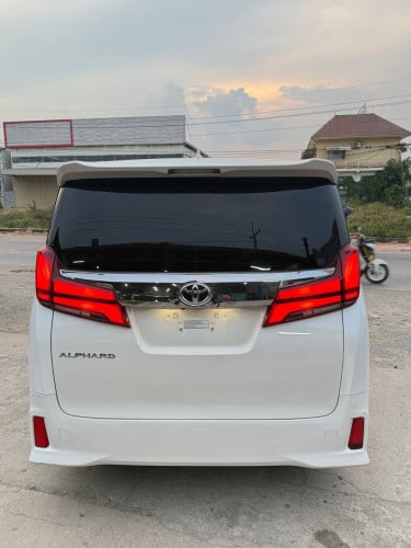 Alphard ឆ្នាំ2020 V4 សាំងសុទ្ធ