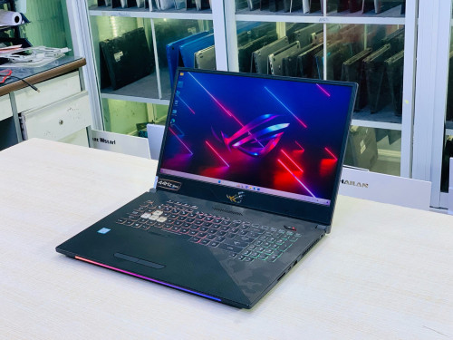 Asus ROG Strix GL704GW 17.3”FHD 144Hz