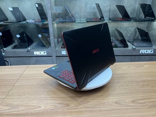 Asus Tuf gaming FX504 (Gaming&Design)