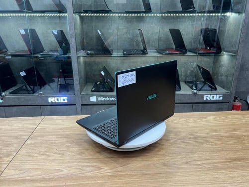 Asus VivoBook 15 (Gaming&Design)