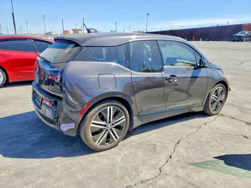 BMW I3 2015 Full Option (សាំង+EV) ៨ម៉ឺនម៉ាយ