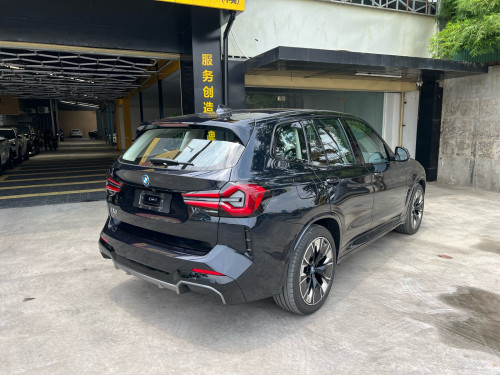 BMW IX3 M-Package EV 2024