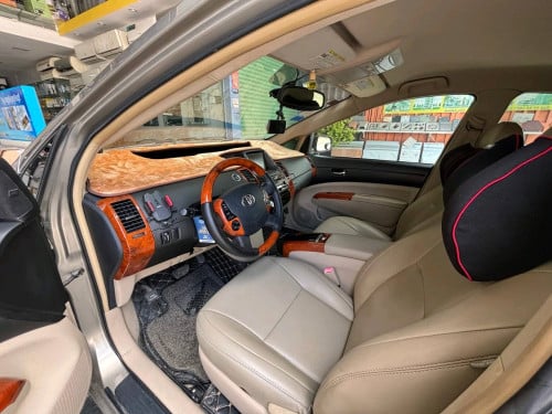 Toyota Prius លក់