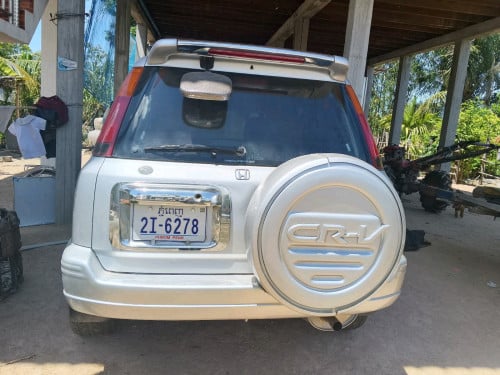 CRVឡានស្អាតឆ្នាំ97Sប៉ុងតំលៃ3800ចចារ