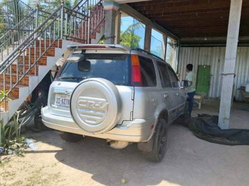 CRVឡានស្អាតឆ្នាំ97Sប៉ុងតំលៃ3800ចចារ