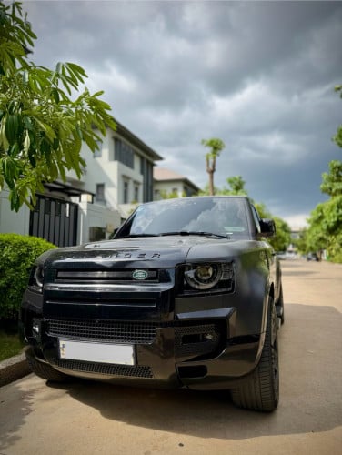 Defender 130 ម្ចាស់ដើម