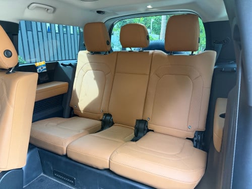 Defender 130 ម្ចាស់ដើម