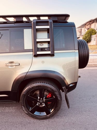 Defender XDynamic 2022