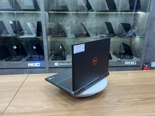 Dell Inspiron 7000 (Gaming&Design)