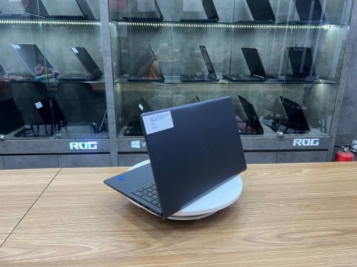 Dell Vostro 3520 (study&working)