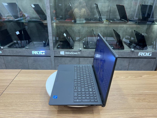 Dell Vostro 3520 (study&working)