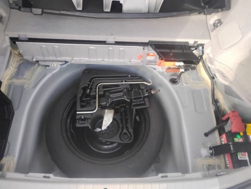 ETA : 19-06-2026 , Toyota prius option 3 Solar ឆ្នាំ2013