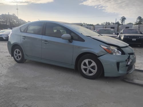 ETA : 19-06-2026 , Toyota prius option 3 Solar ឆ្នាំ2013