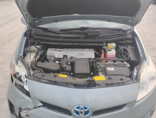 ETA : 19-06-2026 , Toyota prius option 3 Solar ឆ្នាំ2013