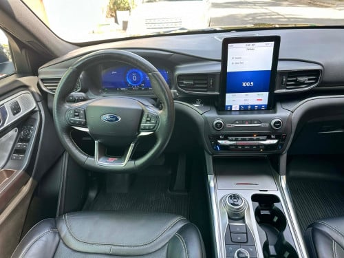 Ford Explorer ST performance លក់បន្ទាន់
