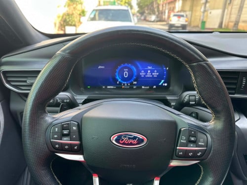 Ford Explorer ST performance លក់បន្ទាន់