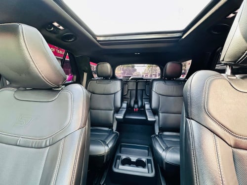 Ford Explorer ST performance លក់បន្ទាន់