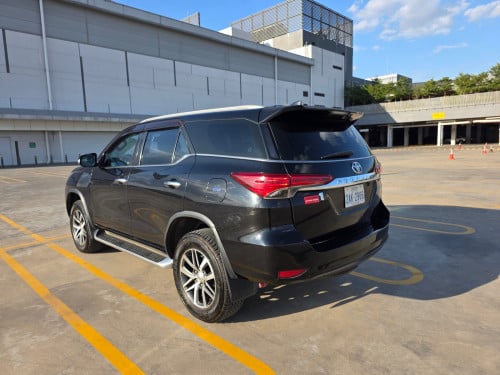 Fortuner លក់ដូរស៊េរី