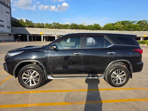 Fortuner លក់ដូរស៊េរី