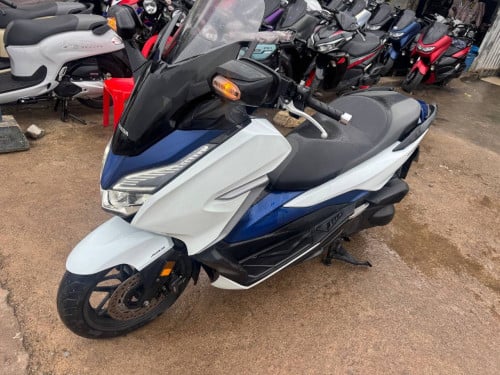 Forza 250CC ម៉ូតូស្អាតត្រួតពិនិត្យការប្រើប្រាស់រួចនិងប្ដូរប្រេងថ្មីទាំងអស់