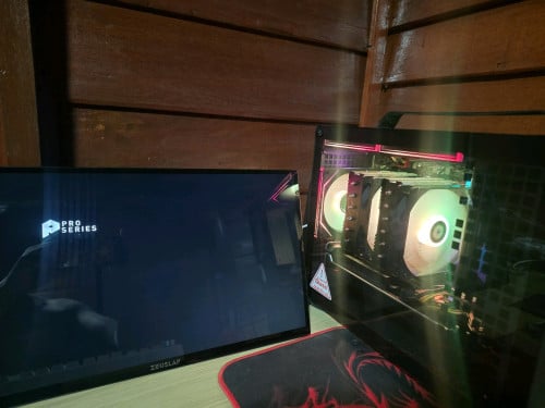 High-End Gaming PC (Ryzen 7 5700X3D / RX 6750 XT 12GB / 32GB RAM / 1TB SSD)