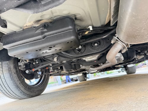 Highlander V6 ឆ្នាំ01 ប៉ុង២ តែបាតថ្មីណាស់ អត់មានច្រែះ១តក់ទេ