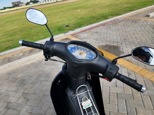 Honda Dream 125ccមានផ្លាកលេខកាតគ្រីត្រឹមត្រូវលក់តម្លៃចចារបាន 本田 Dream 125cc有正确证卡出售中 价格可以谈的