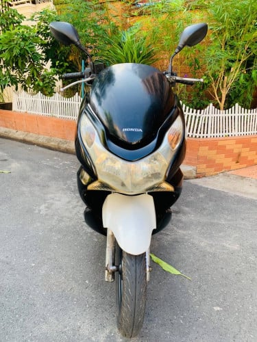 HONDA PCX (790$)2012 Japan 125cc
