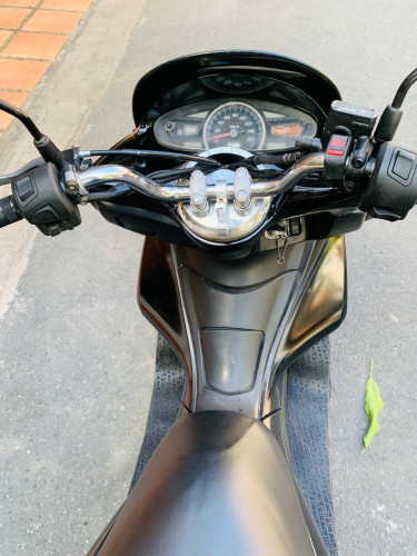 HONDA PCX (790$)2012 Japan 125cc