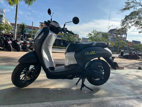 Honda Scoopy 2024y ម៉ូតូស្អាត សន្នុំស៊ីន រំលស់សុទ្ធ100%