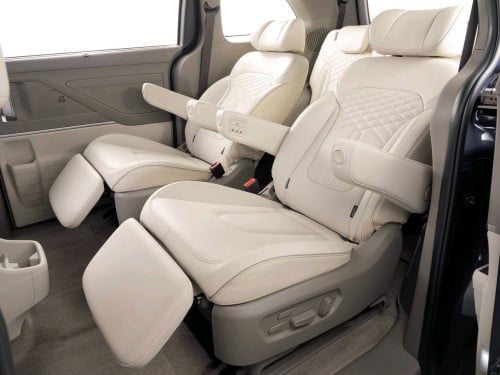 HYUNDAI CUSTIN តម្លៃពិសេសខ្លាំង