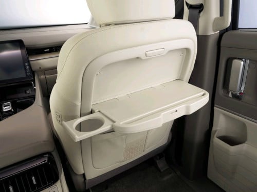 HYUNDAI CUSTIN តម្លៃពិសេសខ្លាំង