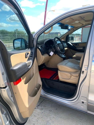 Hyundai starex 2012