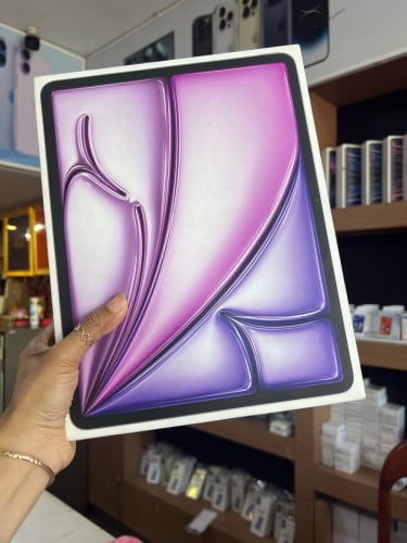 iPad Air 7 M3 13inc 779$ Sim+wifi
