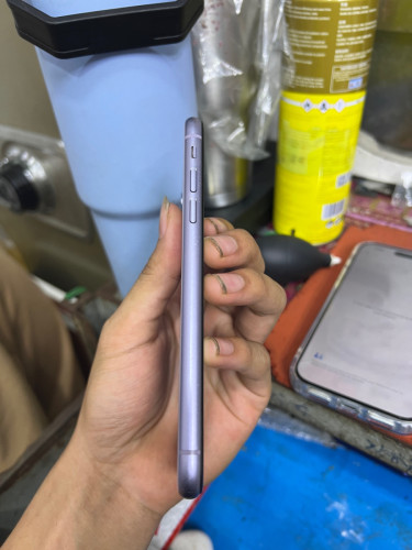 iPhone 11 64g មានស្គេន